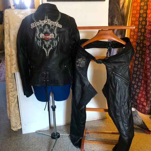 Harley Eagle embroidered size large leather riding jacket & chaps very good cond - Picture 1 of 13